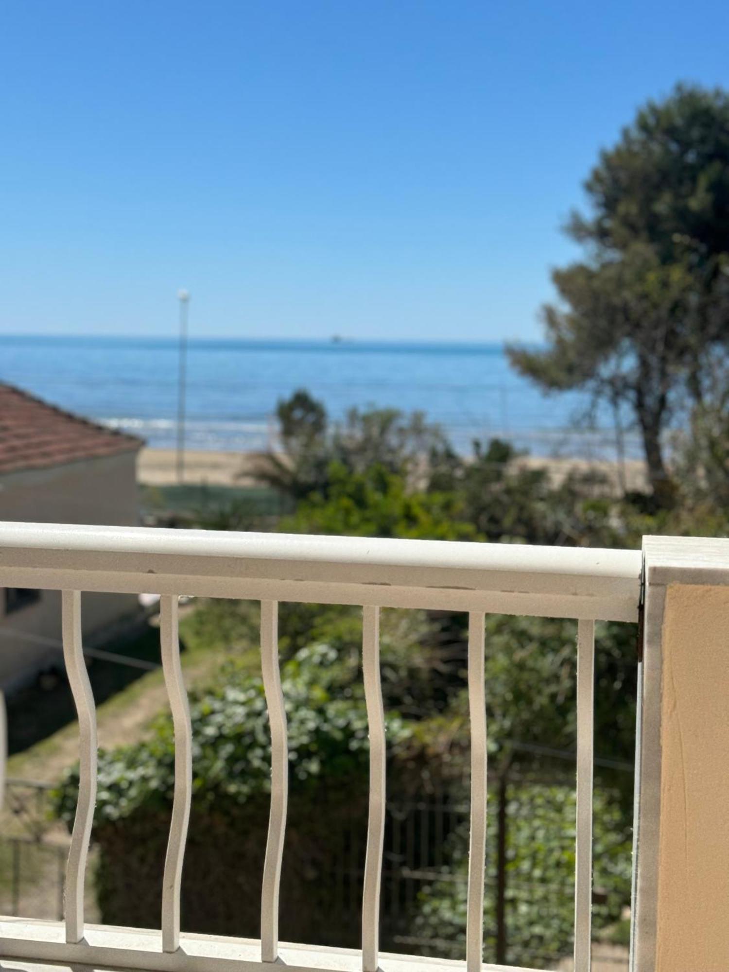 Sea & Gardenview Apartments Durrës 外观 照片