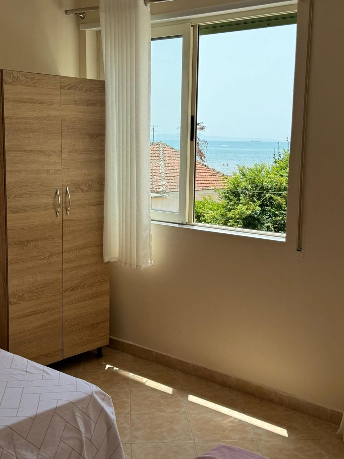 Sea & Gardenview Apartments Durrës 外观 照片